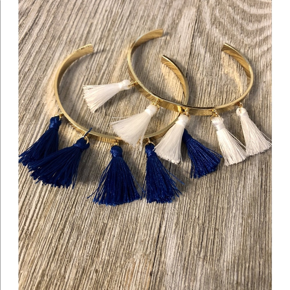 NEW tassel bracelets 💙🤍